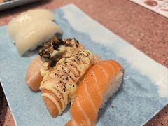 炙烧黑椒三文鱼寿司-元气寿司(环球港店)