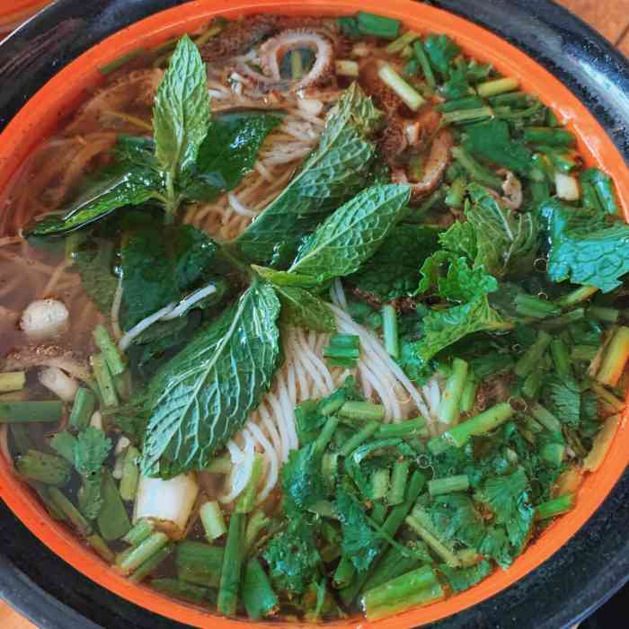 水城熊氏牛羊肉米粉(西昌店)-"在西昌的早晨怎么能不吃一碗米粉呢.