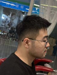 -老男孩男士理容馆·理发·烫染·修面