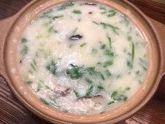 -赖厨潮汕砂锅粥