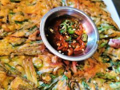 海鲜葱饼-富乐满韩国正宗炸鸡韩国料理(虹泉路店)
