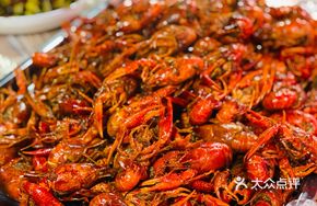 Special Braised Small Lobster