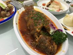 红烧鲈鱼-金月楼清真无酒餐厅
