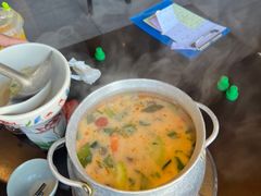 -大头虾越式风味餐厅(光明广场店)