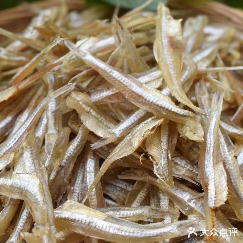 40元一斤的野生水晶鱼干