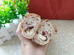 蔓越莓芝士短法-富贵面包公司(运河店)