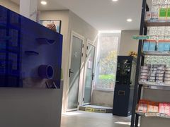 -伟伟宠物医院·CT影像中心·瑞派犬猫综合性门诊(汉口总院)