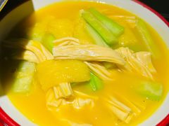 -麻六记(凤凰汇店)