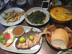 越式盐焗麻油鸡-大头虾越式风味餐厅(光明广场店)