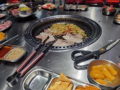 -马路牙子烧烤音乐酒馆(望京店)