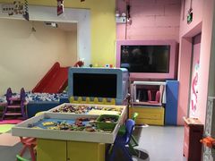 -彩色熊猫剧场