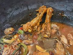 -挂旗柴锅鸡(蚌山区嘉年华店)