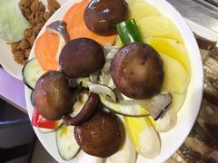 蔬菜拼盘-合易泓烤肉•首创生椰大油边(宁山路店)