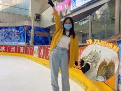-正佳冰河湾真冰滑冰场