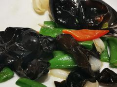 木耳百合炒甜蜜豆-醉胶东(友谊店)