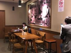 大堂-星巴克(襄阳公园店)
