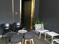 -UNI UNI(环亚凯瑟琳店)