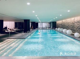 其实梳妆台不多，才2个。健身房很大