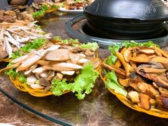 -菌海森林·非遗野生菌火锅(西山区滇池路摩根道店)
