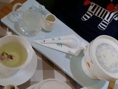 -燕庭·纯燕窝·甜品下午茶(南京西路店)