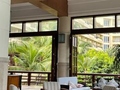 -亚龙湾喜来登·美景台大堂吧