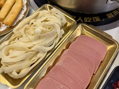 -刘少华贵州小黄牛·鲜牛肉火锅(总店)