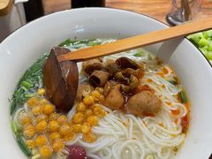 -麻婆婆白家肥肠粉(海岸城店)