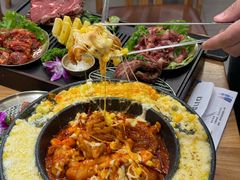 -青瓦餐厅·生鱼片·韩园烤肉(西塔店)