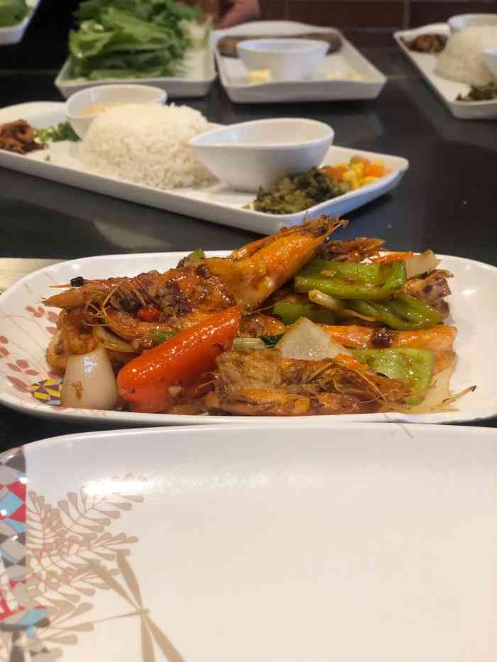 57度湘(宜昌国贸店)-"我又又又又来啦[调皮]朋友过生日一起来的.