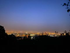 -鬼笑石后山停车场