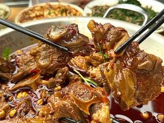 -大众跷脚牛肉馆·非遗传承单位(峨眉山店)