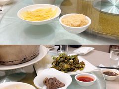-榕树下海鲜馆(坪山路店)