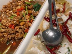 -姚姚酸菜鱼·金戈戈香港豉油鸡(喜荟城联名店)