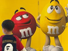 -m豆巧克力世界(上海世茂广场店)