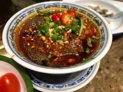 -沪小二炭火蛙锅(淮海中路美食不夜城店)