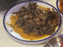 -霄汉牛三鲜湖北砂锅菜(万松园2店)