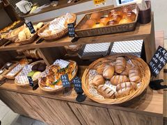 -沁屋面包店(人民东路店)