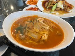 辣海鲜面-桃园中华料理炸酱面(燕儿岛路店)
