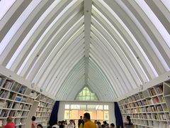 -钟书阁(松江泰晤士小镇店)