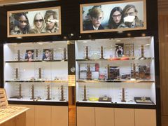 -MiRi眼镜连锁·蔡司·尼康控优点合作店(莘庄店)