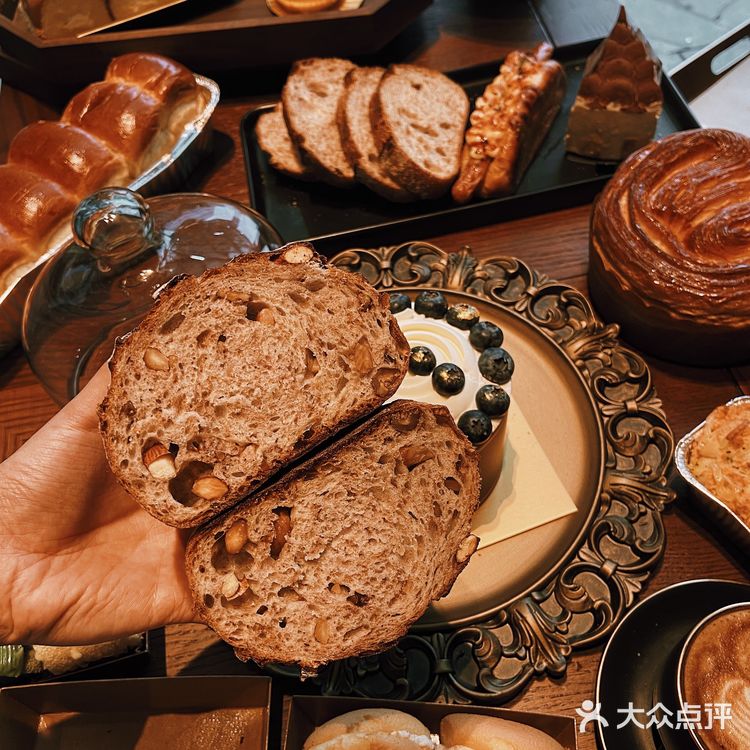 南京本土老牌面包房，碳水精的天堂/欧包无限回购