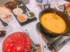 -鲜入围煮花胶鸡海鲜火锅