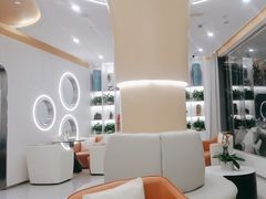 -皓齿连锁·雅贝健口腔·种植·矫正中心(虹口曲阳路店)