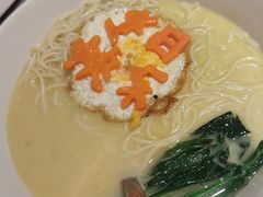 -醉辉皇上海之巅(上海中心大厦店)