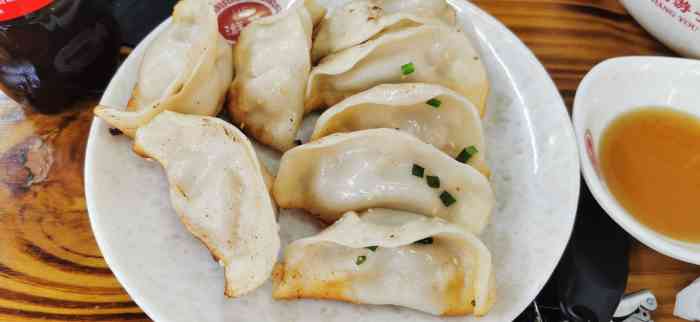 胡记·胡小柒锅贴游子老鸭粉丝汤(新沪路店)-"锅贴馅很好吃,汤汁多,肉