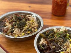 -灵山卢梅燕粉店