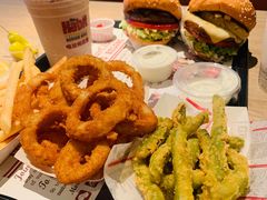 -The Habit Burger Grill 哈比特汉堡(复兴soho店)