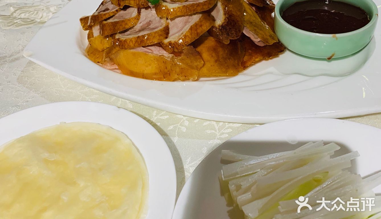 我们去完顾村公园来到这家餐厅刚巧昨天是第一天营业