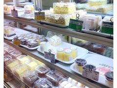 面包甜点陈列柜-新侨三宝乐面包店(崇文门店)