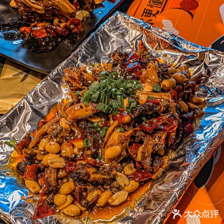 成都首家🆘🐰魔芋兔火锅🍲来了,兔兔这么可爱,一定要吃哇